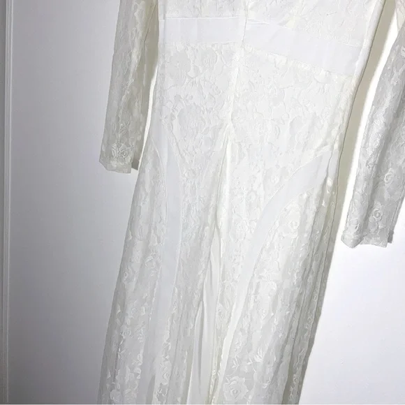 Ark & Co. Long Sleeve Floral Wedding Dress with Train | US Size S - Picture 9 of 13